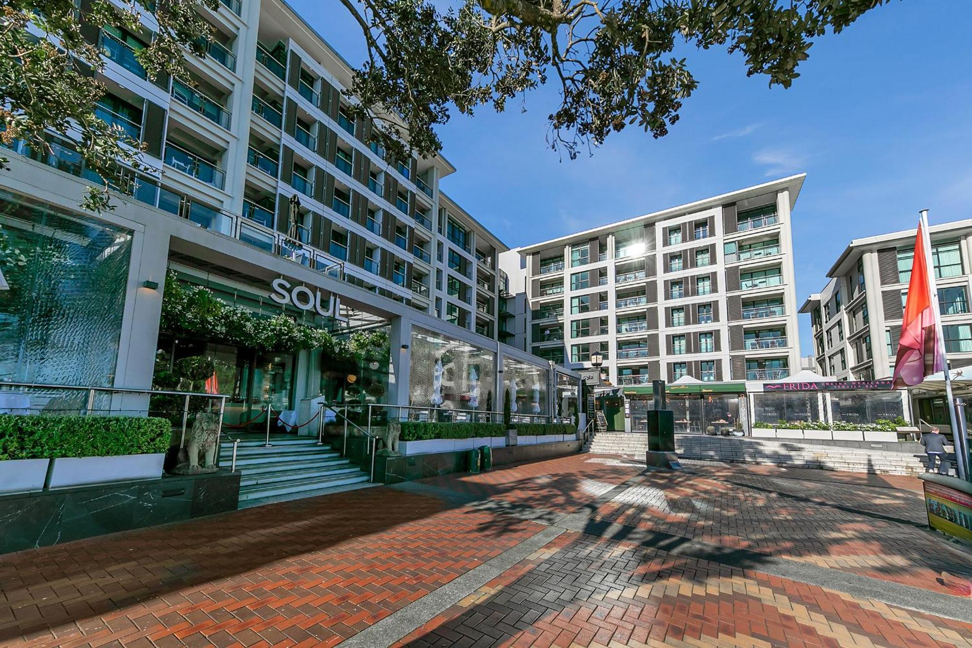 Sophisticated Spacious Apt W Stunning Harbour View Окленд Экстерьер фото