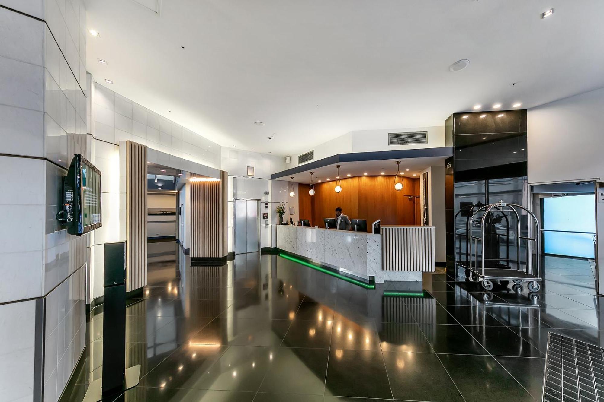 Sophisticated Spacious Apt W Stunning Harbour View Окленд Экстерьер фото