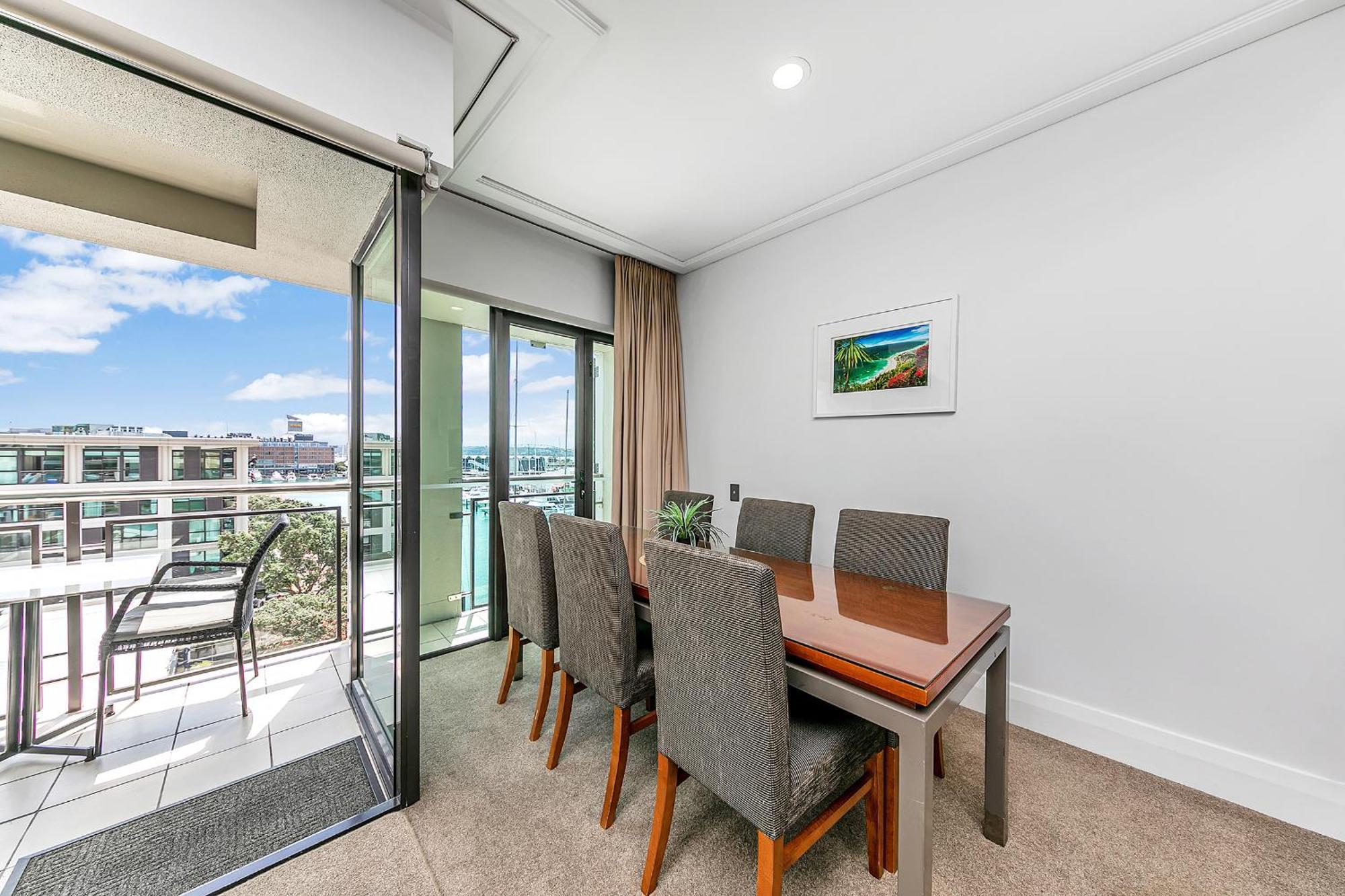 Sophisticated Spacious Apt W Stunning Harbour View Окленд Экстерьер фото
