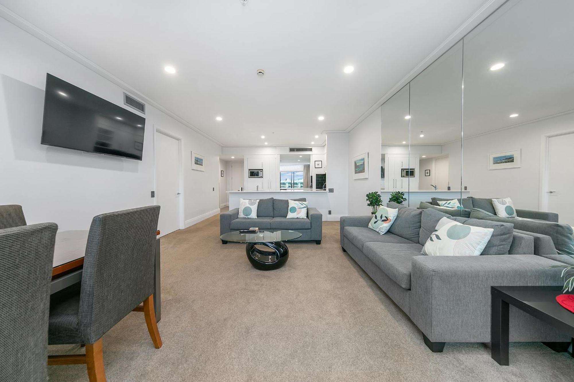 Sophisticated Spacious Apt W Stunning Harbour View Окленд Экстерьер фото